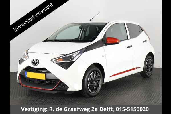 Toyota Aygo 1.0 VVT-i X-Fun Sport + Coral Red Pack | 1e eigenaar | Airco | Privacy Glass | Bluetooth