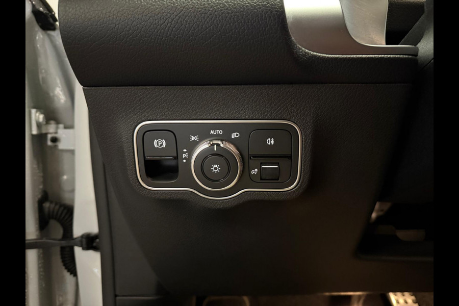 Mercedes-Benz EQB 250+ 7 Persoons 71 kWh SOH 99%-AMG STYLING-PANORAMA-MEMORY-DISTRONIC-ZEER COMPLEET