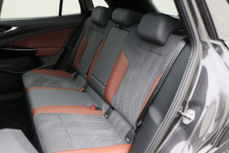 Volkswagen ID.4 First Max 77 kWh Panoramadak, Head-Up, 360° Camera, Travel Assist, Memory, Sfeerverlichting, 21"