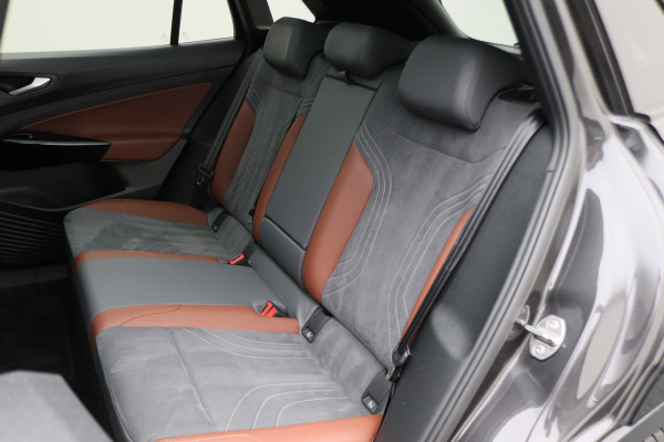 Volkswagen ID.4 First Max 77 kWh Panoramadak, Head-Up, 360° Camera, Travel Assist, Memory, Sfeerverlichting, 21"