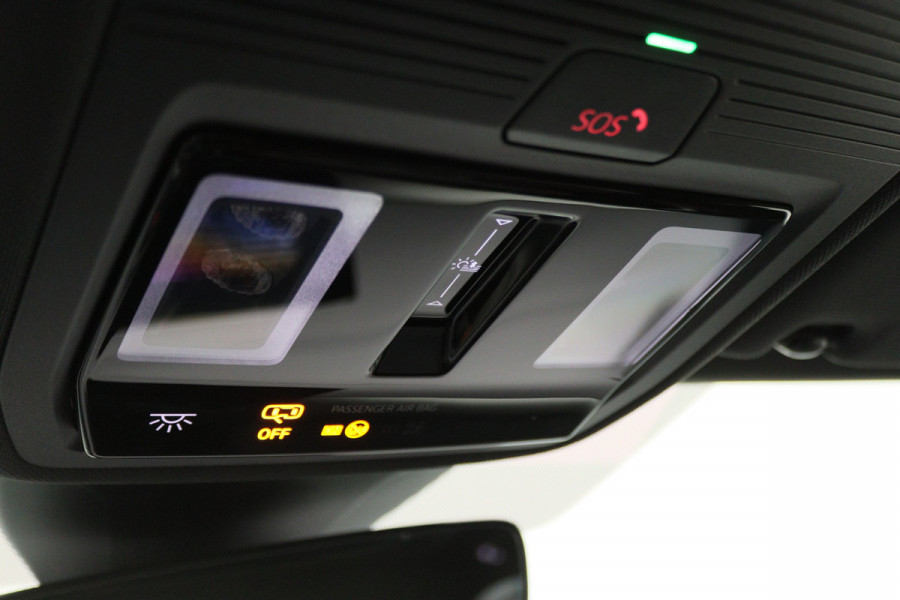 Volkswagen ID.4 First Max 77 kWh Panoramadak, Head-Up, 360° Camera, Travel Assist, Memory, Sfeerverlichting, 21"
