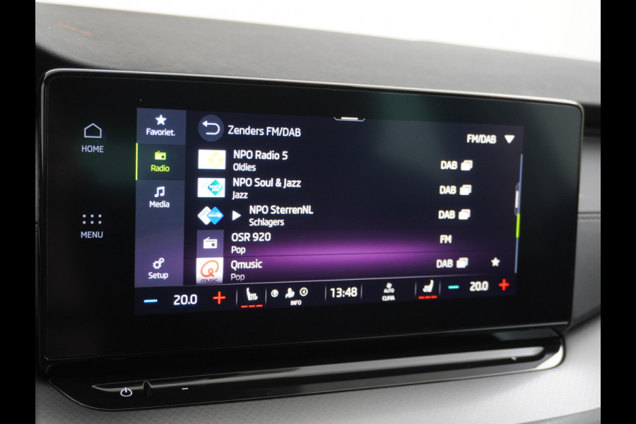 Škoda Octavia Combi T 111PK Apple Carplay Android Trekhaak Virtual Cockpit Elek.Achtreklep Pdc Navi Ecc Cruise Control Business Edition Stoel+Stuurverwarming Lmv Sunset DAB Led  Keyless 1e Eigenaar Origineel Nederlandse Auto 1300kg trekvermogen