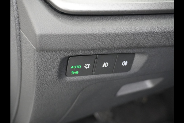 Škoda Octavia Combi T 111PK Apple Carplay Android Trekhaak Virtual Cockpit Elek.Achtreklep Pdc Navi Ecc Cruise Control Business Edition Stoel+Stuurverwarming Lmv Sunset DAB Led  Keyless 1e Eigenaar Origineel Nederlandse Auto 1300kg trekvermogen