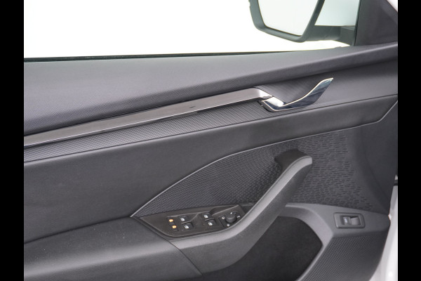 Škoda Octavia Combi T 111PK Apple Carplay Android Trekhaak Virtual Cockpit Elek.Achtreklep Pdc Navi Ecc Cruise Control Business Edition Stoel+Stuurverwarming Lmv Sunset DAB Led  Keyless 1e Eigenaar Origineel Nederlandse Auto 1300kg trekvermogen