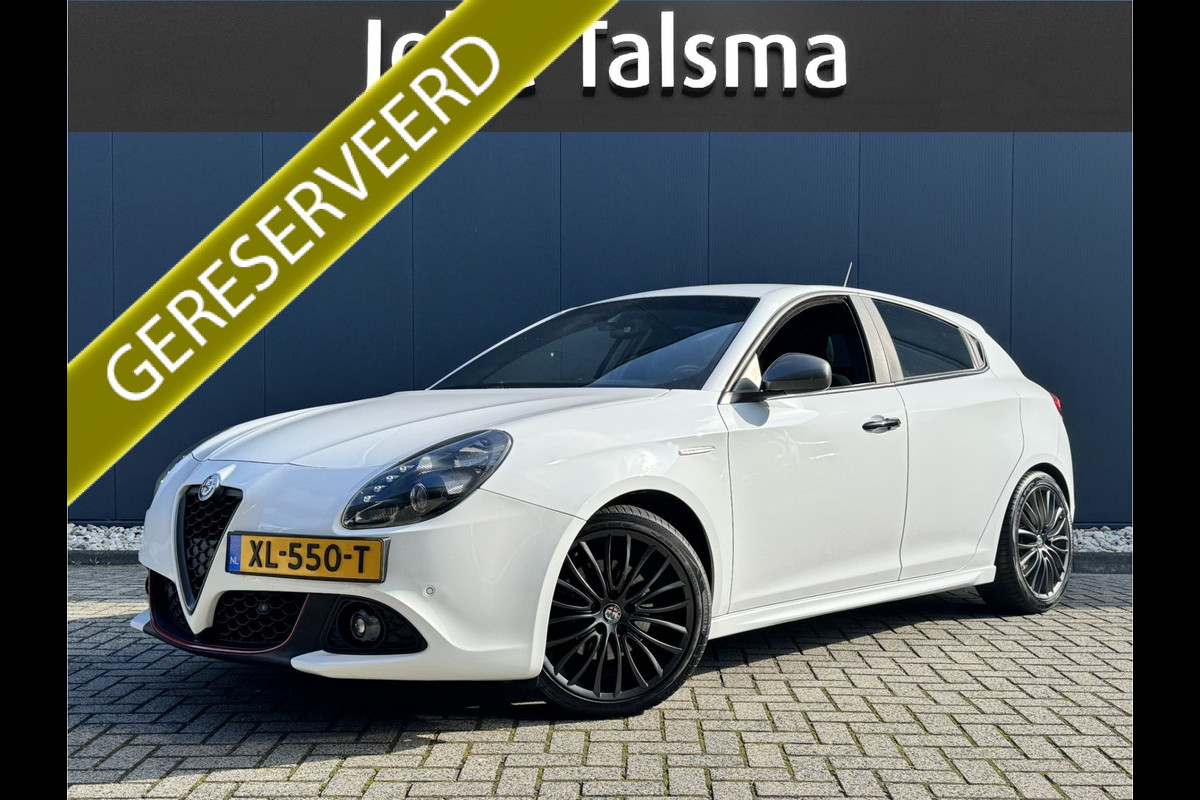 Alfa Romeo Giulietta 1.4 Turbo MultiAir Super TCT Automaat | Climate Control | 18" Lichtmetalen Velgen | Stoelverwarming | Trekhaak Alfa Romeo Giulietta 1.4 Turbo MultiAir Super TCT Automaat | Climate Control | 18" Lichtmetalen Velgen | Stoelverwarming | Trekhaak