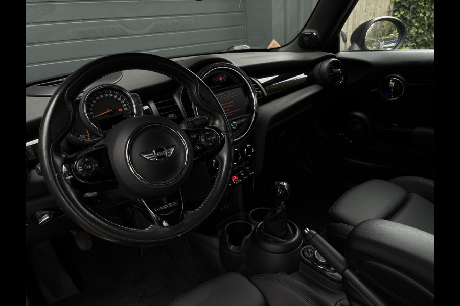 MINI Cabrio 1.5 Cooper Chili Serious Business Harman & Kardon - HUD - Stoelverwarming - Navi -