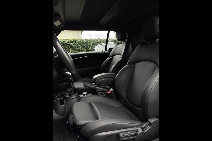 MINI Cabrio 1.5 Cooper Chili Serious Business Harman & Kardon - HUD - Stoelverwarming - Navi -