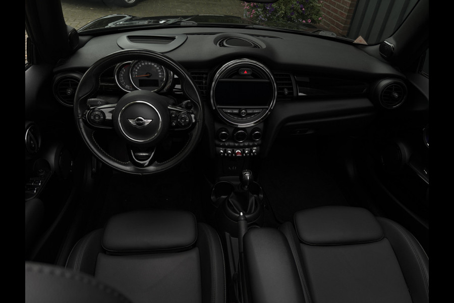 MINI Cabrio 1.5 Cooper Chili Serious Business Harman & Kardon - HUD - Stoelverwarming - Navi -