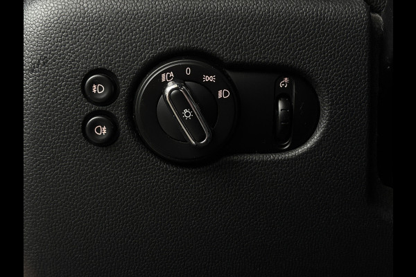 MINI Cabrio 1.5 Cooper Chili Serious Business Harman & Kardon - HUD - Stoelverwarming - Navi -