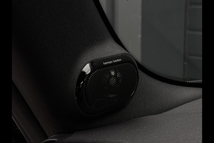MINI Cabrio 1.5 Cooper Chili Serious Business Harman & Kardon - HUD - Stoelverwarming - Navi -