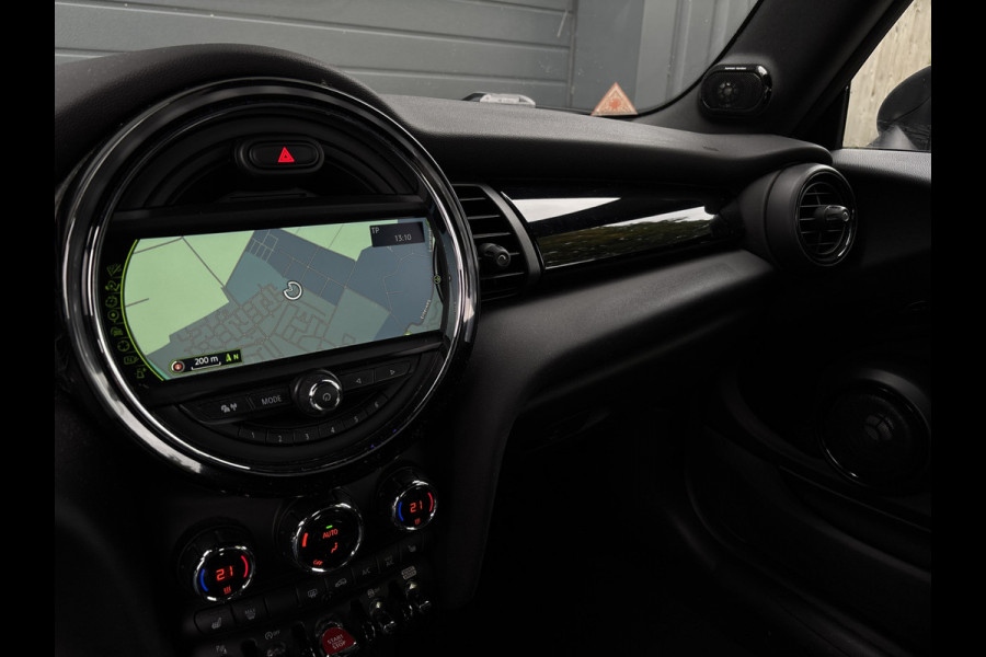 MINI Cabrio 1.5 Cooper Chili Serious Business Harman & Kardon - HUD - Stoelverwarming - Navi -