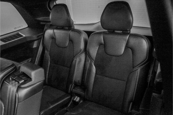 Volvo XC90 2.0 D5 AWD R-Design 7-Pers Leder Pano Trekhaak