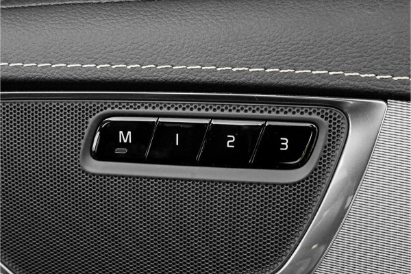 Volvo XC90 2.0 D5 AWD R-Design 7-Pers Leder Pano Trekhaak