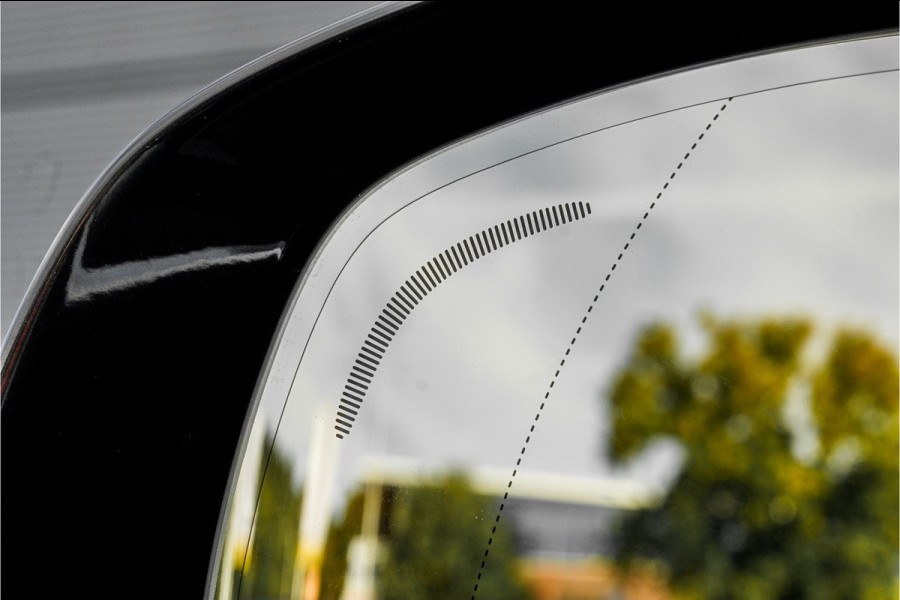 Volvo XC90 2.0 D5 AWD R-Design 7-Pers Leder Pano Trekhaak