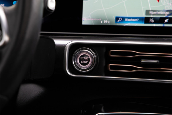 Mercedes-Benz EQC 400 4MATIC Premium Plus 80 AMG, Schuifdak, Burmester, Distronic, Head-Up 2020
