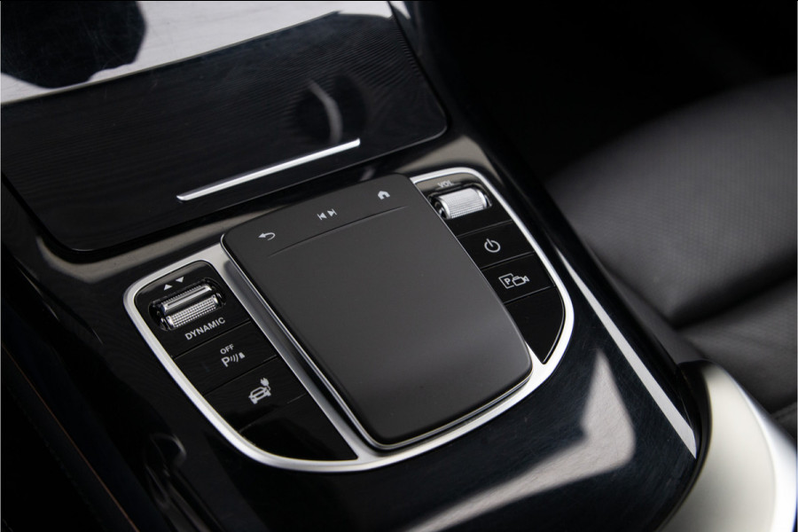 Mercedes-Benz EQC 400 4MATIC Premium Plus 80 AMG, Schuifdak, Burmester, Distronic, Head-Up 2020