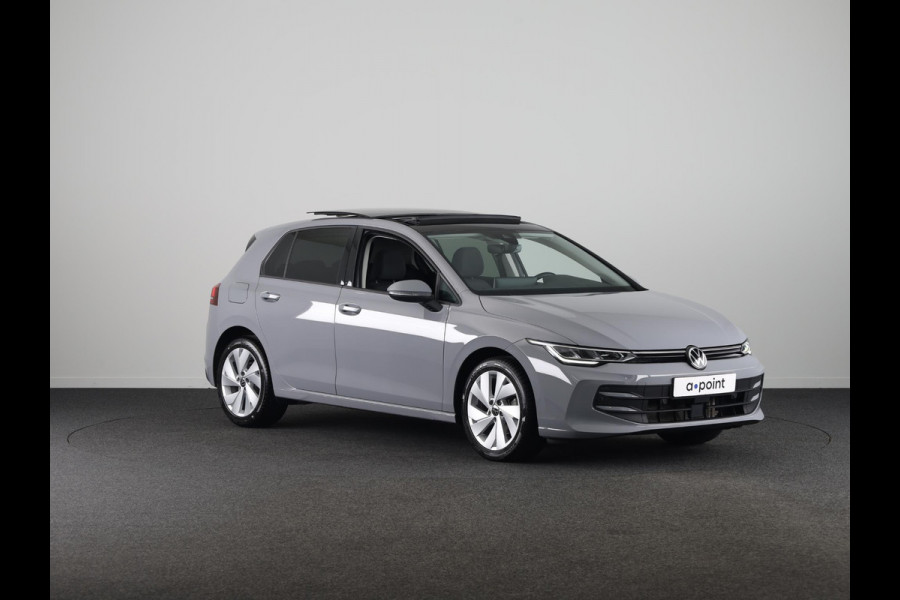 Volkswagen Golf 1.5 TSI Life Edition 115 PK | Verlengde garantie | Panorama dak | Navigatie via app | Stoel- en stuurverwarming |