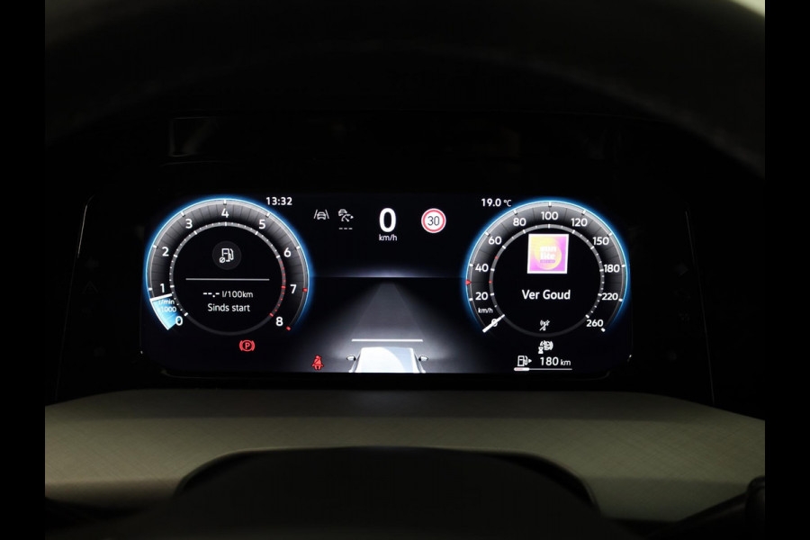 Volkswagen Golf 1.5 TSI Life Edition 115 PK | Verlengde garantie | Panorama dak | Navigatie via app | Stoel- en stuurverwarming |