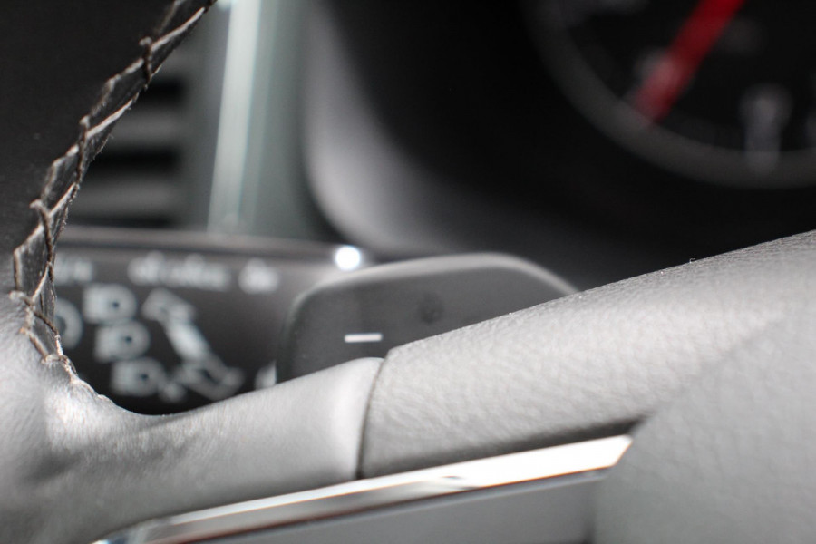 Seat Ateca 1.5 TSI DSG Style Navigatie Apple Carplay/Android Auto Cruise Control Stoelverwarming Elektrische Achterklep Beats Audio Seat Ateca 1.5 TSI DSG Style Navigatie Apple Carplay/Android Auto Cruise Control Stoelverwarming Elektrische Achterklep Beats Audio