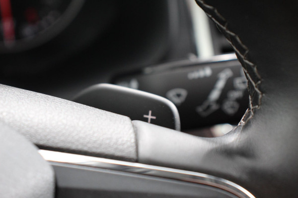 Seat Ateca 1.5 TSI DSG Style Navigatie Apple Carplay/Android Auto Cruise Control Stoelverwarming Elektrische Achterklep Beats Audio Seat Ateca 1.5 TSI DSG Style Navigatie Apple Carplay/Android Auto Cruise Control Stoelverwarming Elektrische Achterklep Beats Audio