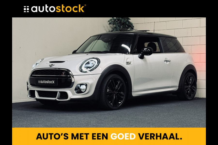 MINI Mini 2.0 Cooper S JCW | Panorama | 1e Eig! | NAP MINI Mini 2.0 Cooper S JCW | Panorama | 1e Eig! | NAP