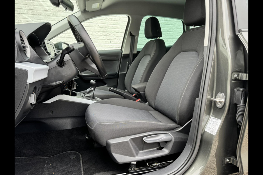 Seat Arona 1.0 TSI Style Business Connect Cruise control Climate control Stoelverwarming Apple / Android Bleutooth Parkeersensor