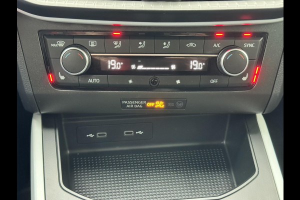 Seat Arona 1.0 TSI Style Business Connect Cruise control Climate control Stoelverwarming Apple / Android Bleutooth Parkeersensor