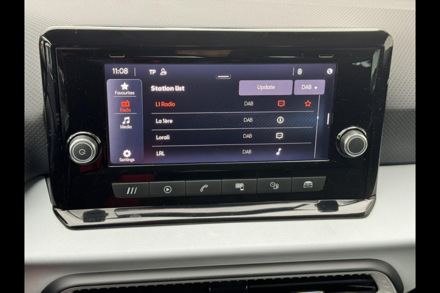 Seat Arona 1.0 TSI Style Business Connect Cruise control Climate control Stoelverwarming Apple / Android Bleutooth Parkeersensor