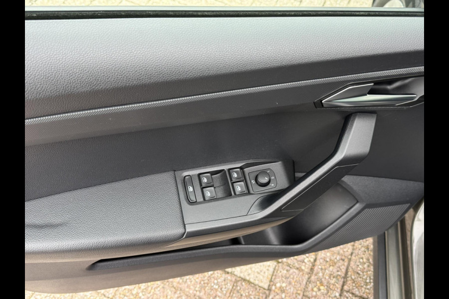Seat Arona 1.0 TSI Style Business Connect Cruise control Climate control Stoelverwarming Apple / Android Bleutooth Parkeersensor