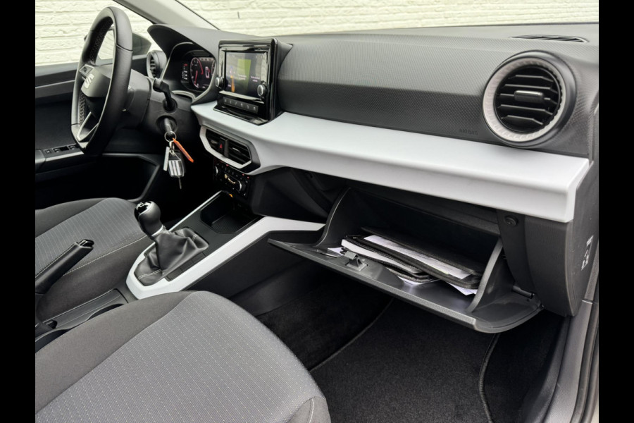 Seat Arona 1.0 TSI Style Business Connect Cruise control Climate control Stoelverwarming Apple / Android Bleutooth Parkeersensor