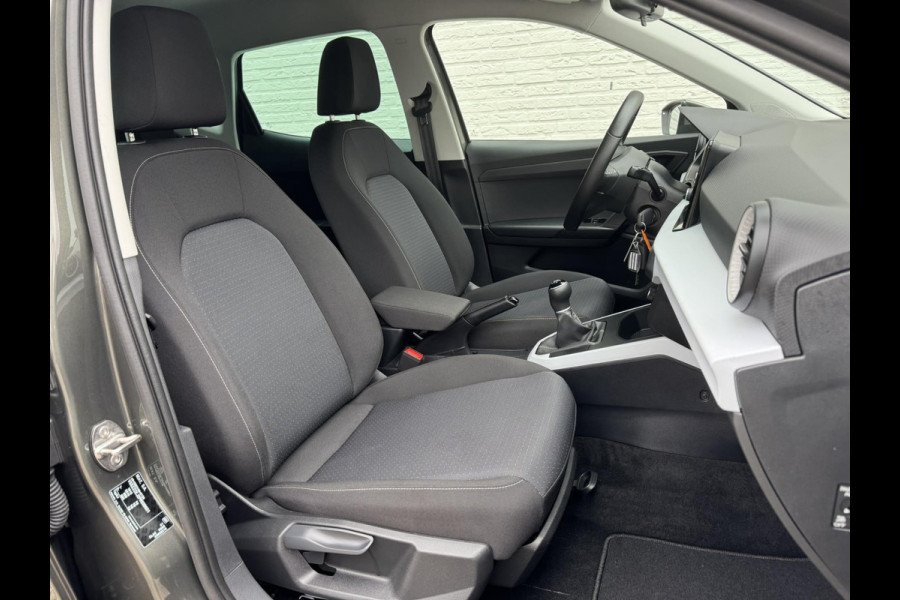 Seat Arona 1.0 TSI Style Business Connect Cruise control Climate control Stoelverwarming Apple / Android Bleutooth Parkeersensor
