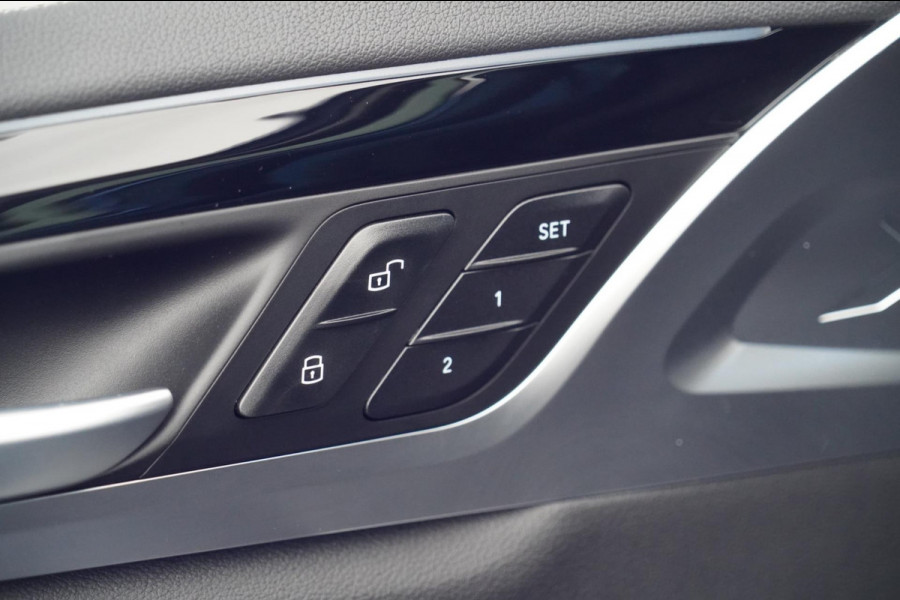 BMW iX3 High Executive Edition 80 kWh / M-Sport / 7.058 KM! / Pano / Leder / Incl. BTW / Camera / Navigatie / Stoelverw.