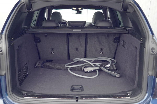 BMW iX3 High Executive Edition 80 kWh / M-Sport / 7.058 KM! / Pano / Leder / Incl. BTW / Camera / Navigatie / Stoelverw.
