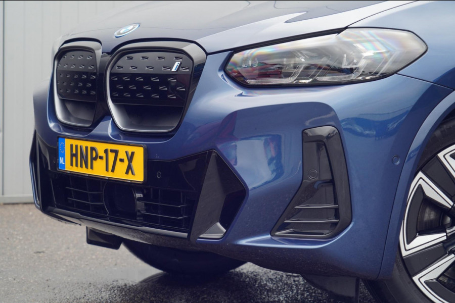 BMW iX3 High Executive Edition 80 kWh / M-Sport / 7.058 KM! / Pano / Leder / Incl. BTW / Camera / Navigatie / Stoelverw.