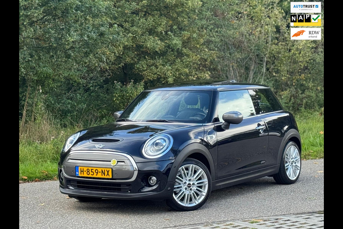 MINI Mini Electric Yours 33 kWh, panoramadak,lederen sportinterieur,camera, navigatie, 1 e eigenaar, nl auto met nap