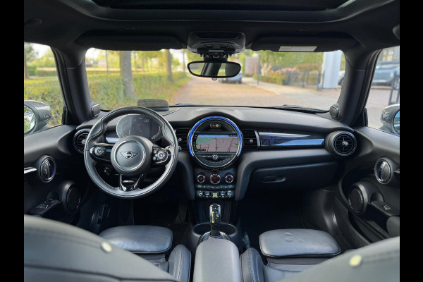 MINI Mini Electric Yours 33 kWh, panoramadak,lederen sportinterieur,camera, navigatie, 1 e eigenaar, nl auto met nap