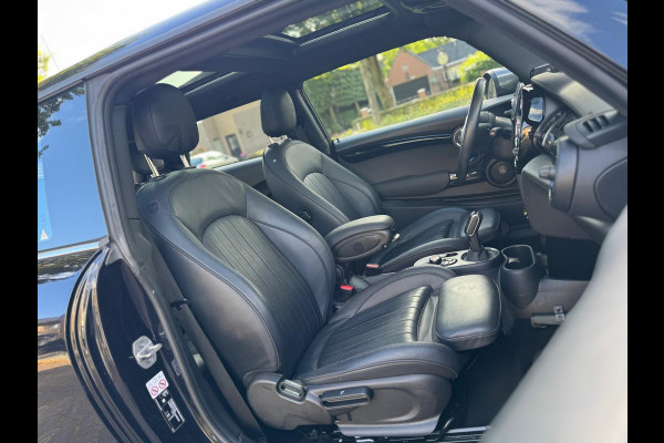 MINI Mini Electric Yours 33 kWh, panoramadak,lederen sportinterieur,camera, navigatie, 1 e eigenaar, nl auto met nap