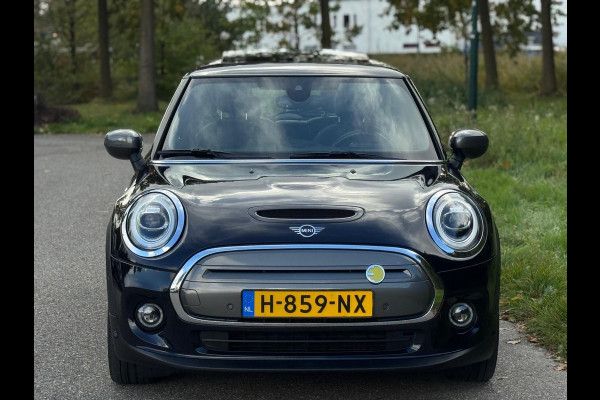 MINI Mini Electric Yours 33 kWh, panoramadak,lederen sportinterieur,camera, navigatie, 1 e eigenaar, nl auto met nap