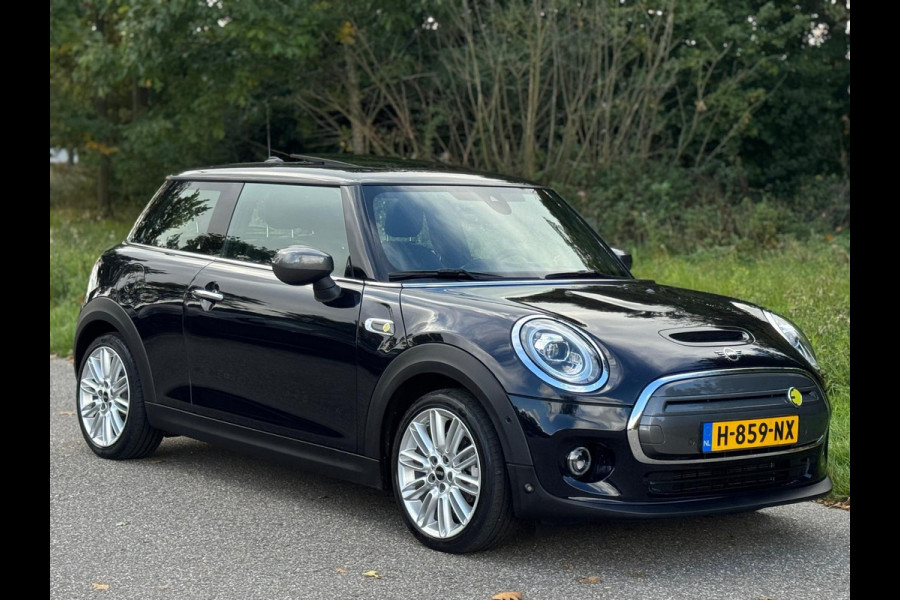MINI Mini Electric Yours 33 kWh, panoramadak,lederen sportinterieur,camera, navigatie, 1 e eigenaar, nl auto met nap