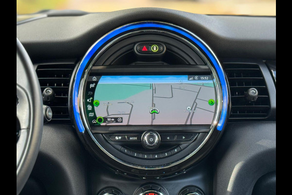 MINI Mini Electric Yours 33 kWh, panoramadak,lederen sportinterieur,camera, navigatie, 1 e eigenaar, nl auto met nap