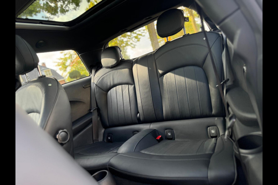 MINI Mini Electric Yours 33 kWh, panoramadak,lederen sportinterieur,camera, navigatie, 1 e eigenaar, nl auto met nap