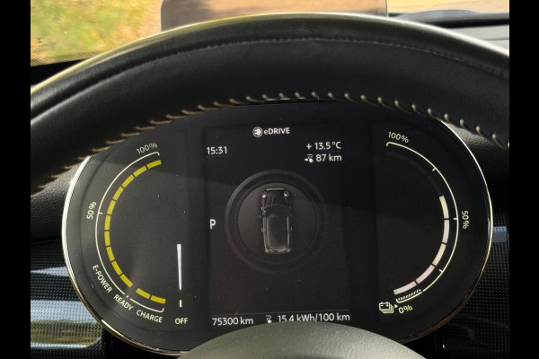 MINI Mini Electric Yours 33 kWh, panoramadak,lederen sportinterieur,camera, navigatie, 1 e eigenaar, nl auto met nap