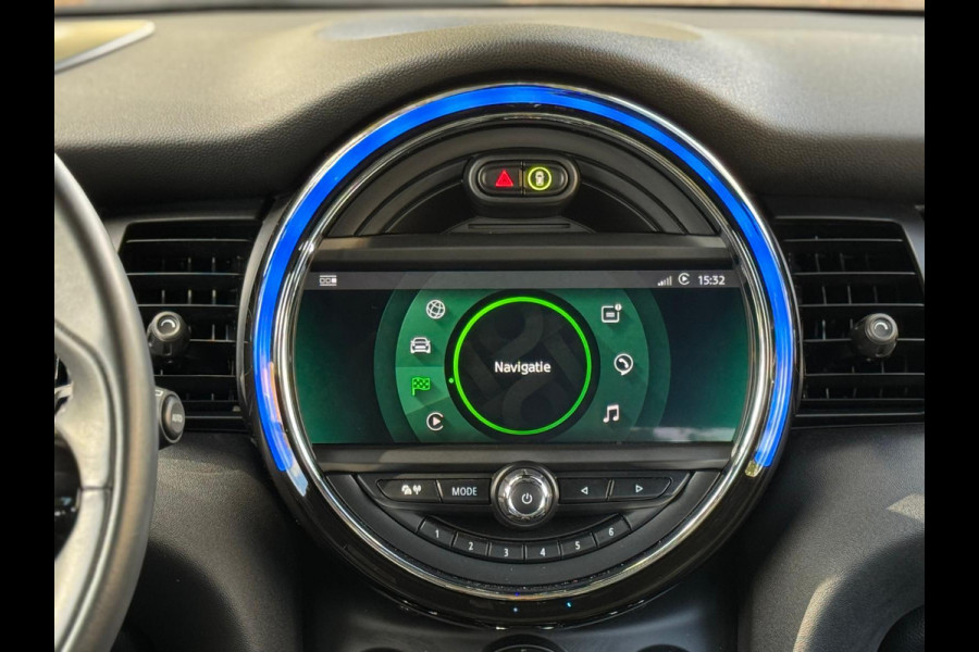 MINI Mini Electric Yours 33 kWh, panoramadak,lederen sportinterieur,camera, navigatie, 1 e eigenaar, nl auto met nap