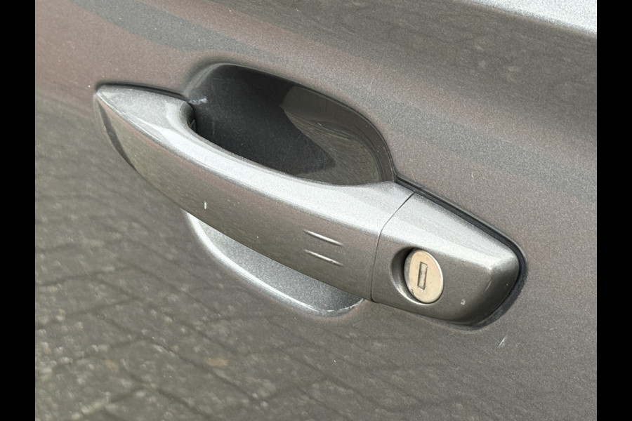 Opel CORSA-E Elegance 50 kWh | Dealeronderhouden | Apple Carplay | 1e eigenaar