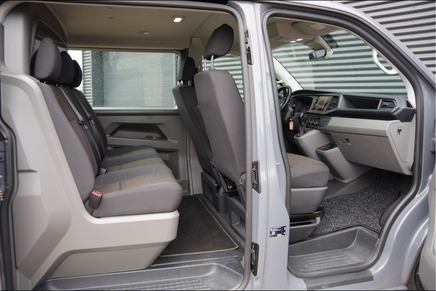 Volkswagen Transporter 2.0 TDI L2 DC 5P, 150PK AUT. LED, TREKHAAK, ADAPT. CRUISE, CAMERA, NAVI, AIRCO, PARKEERSENSOREN, DUBBELE CABINE, DUBBEL CABINE