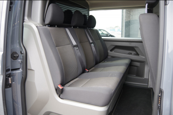 Volkswagen Transporter 2.0 TDI L2 DC 5P, 150PK AUT. LED, TREKHAAK, ADAPT. CRUISE, CAMERA, NAVI, AIRCO, PARKEERSENSOREN, DUBBELE CABINE, DUBBEL CABINE