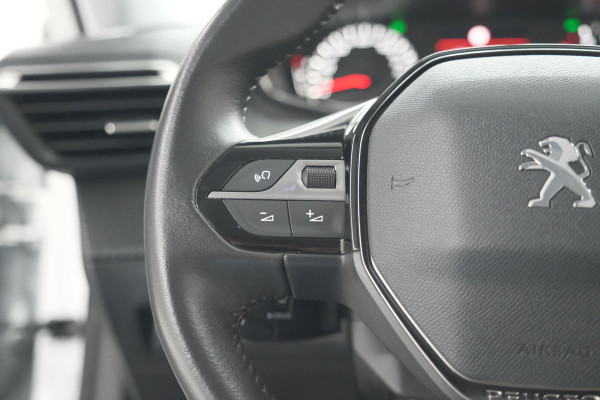 Peugeot 2008 PureTech 102 Allure Pack | Allseason Banden | Parkeersensoren | Apple Carplay