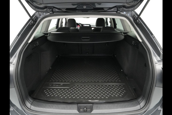Volkswagen GOLF Variant 1.0 TSI Life Business Navigatie Stoel/stuurverwarming Parkassist Sideassist Pdc Acc 201