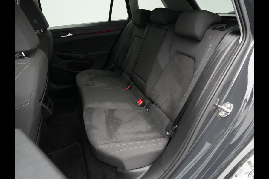 Volkswagen GOLF Variant 1.0 TSI Life Business Navigatie Stoel/stuurverwarming Parkassist Sideassist Pdc Acc 201