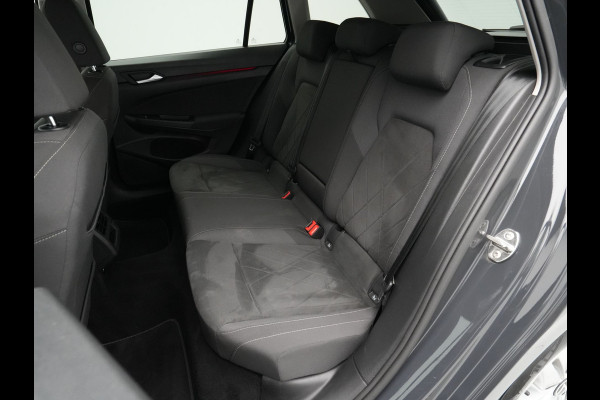 Volkswagen GOLF Variant 1.0 TSI Life Business Navigatie Stoel/stuurverwarming Parkassist Sideassist Pdc Acc 201